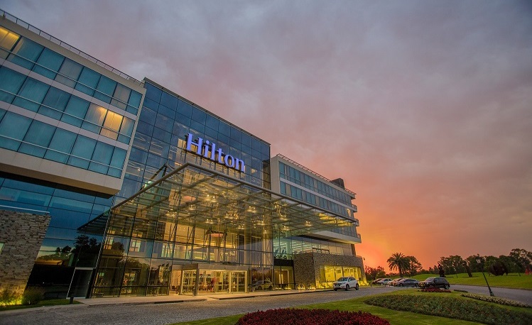 HILTON PILAR CUMPLE SU PRIMER ANIVERSARIO