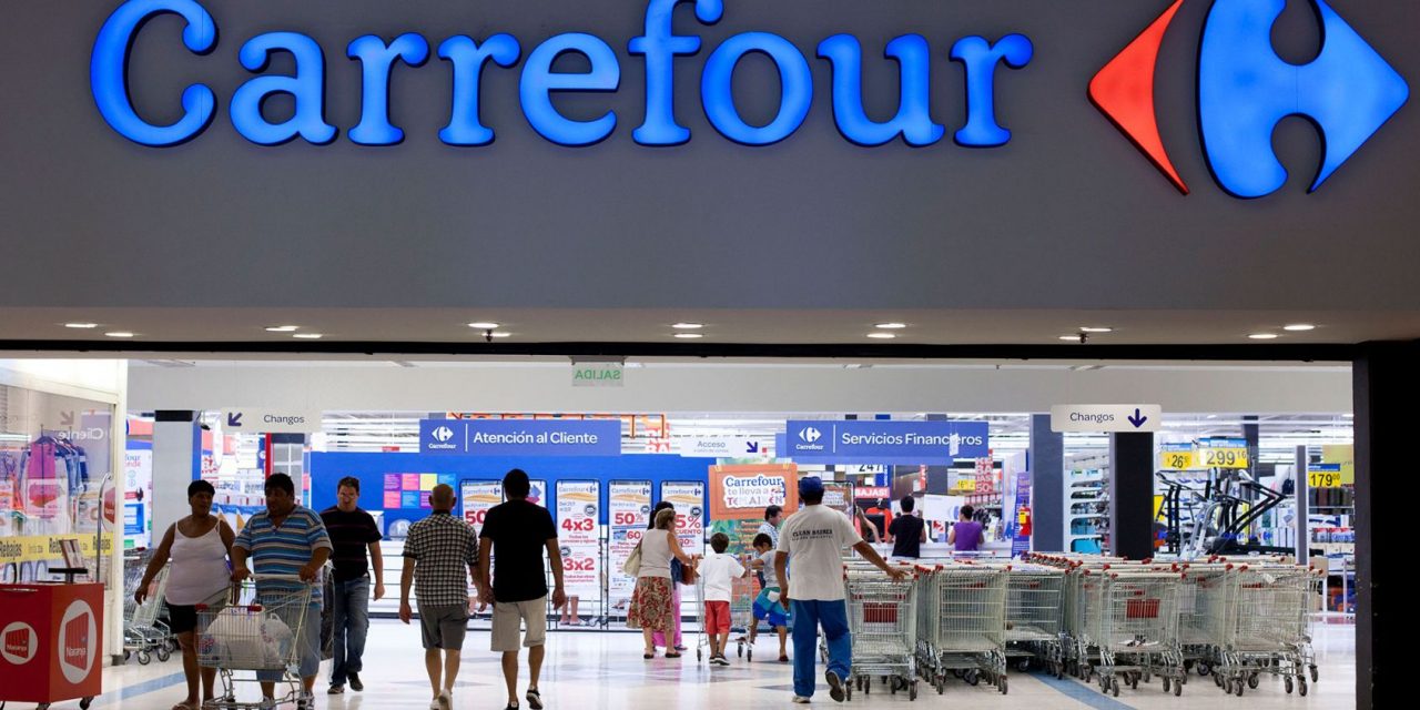 Carrefour presentó la aplicación para celulares de su tarjeta de crédito  