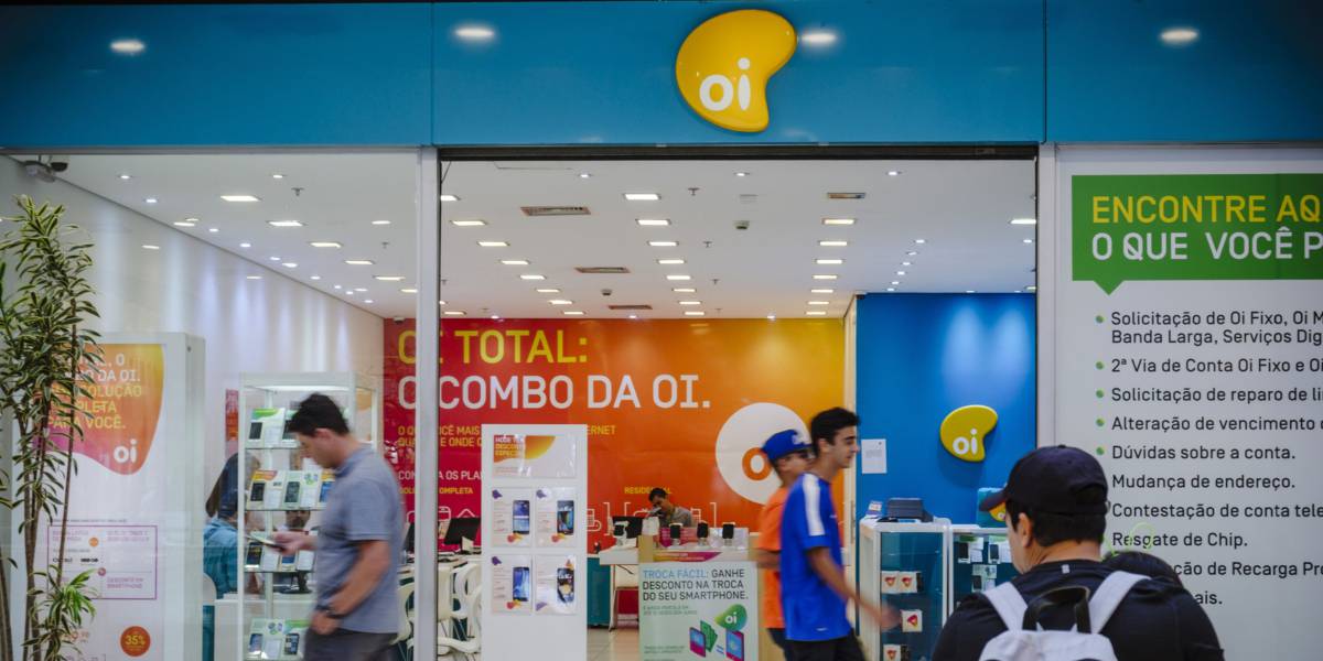 Telefónica se asocia con Slim y TIM en Brasil para comprar el negocio de móviles de Oi