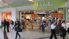 Falabella cierra cuatro tiendas mientras busca comprador