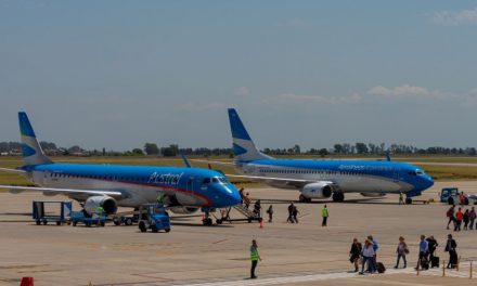 AEROLÍNEAS ARGENTINAS VOLVIÓ A OPERAR TRAS SIETE MESES