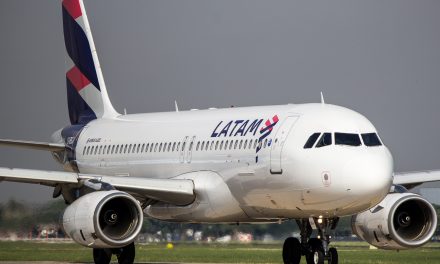 LATAM Airlines reduce proyección operacional ante nuevas restricciones por coronavirus