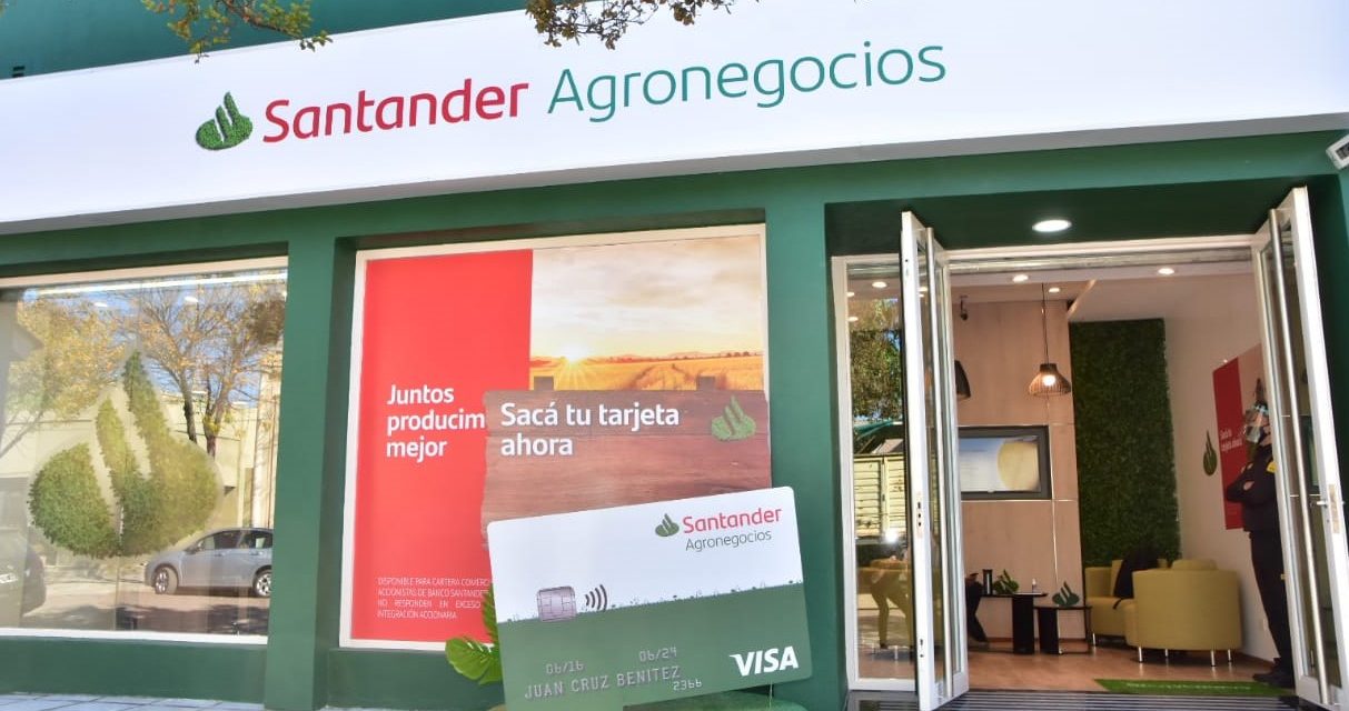 Santander inaugura su primera Oficina Comercial de Agronegocios