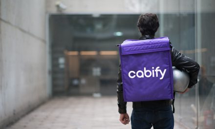 Cabify lanza un nuevo servicio de envíos en moto