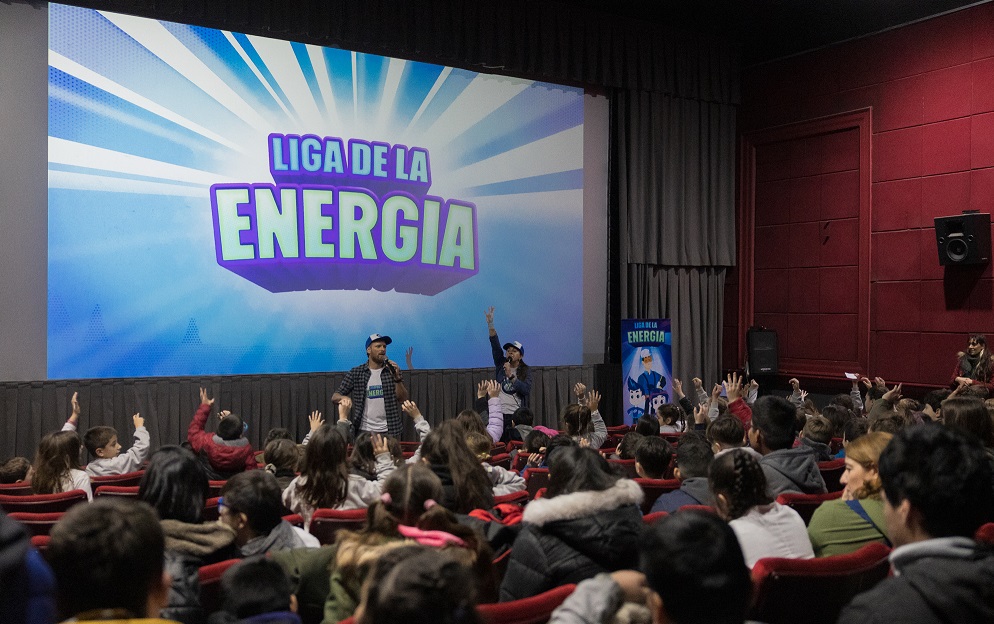 Miles de niños y niñas aprenden cuidado ambiental junto a la “Liga de la Energía”