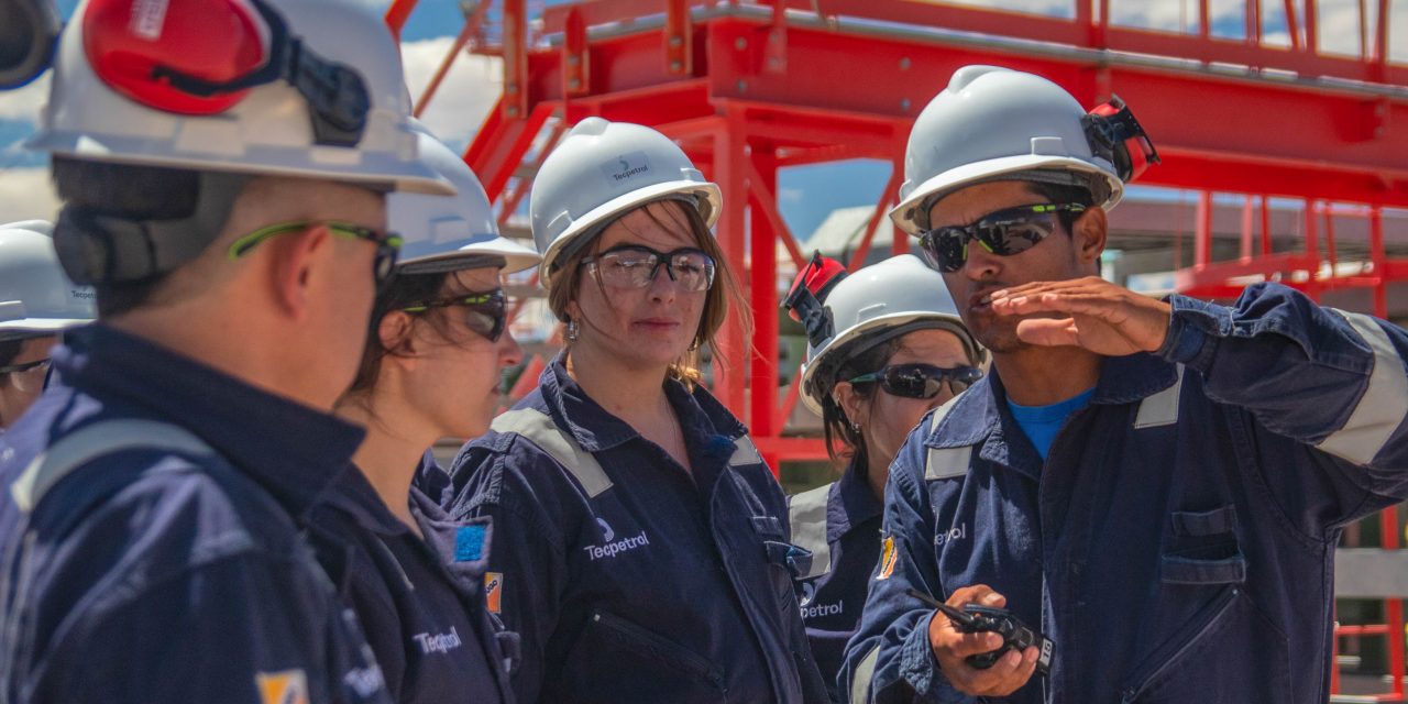 Grupo Techint recorre el país para incorporar a 400 jóvenes profesionales