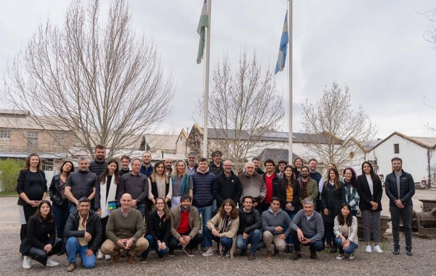 DEBATE sobre SUSTENTABILIDAD Y GESTIÓN RESPONSABLE DE ENVASES VACÍOS DE AGROQUÍMICOS en la patagonia