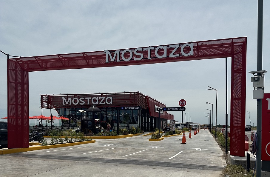 MOSTAZA INAUGURÓ SU PRIMER LOCAL EN DOLORES