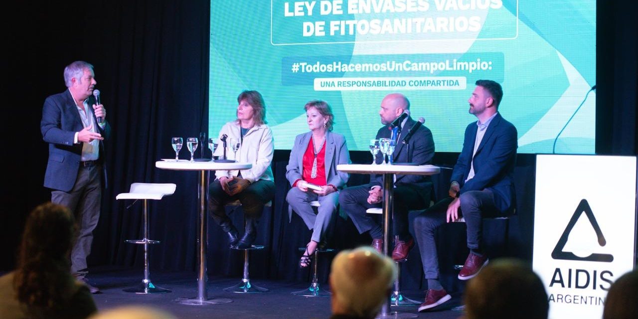 expertos del agro impulsan el desarrollo sostenible a través de un campo sin residuos plásticos