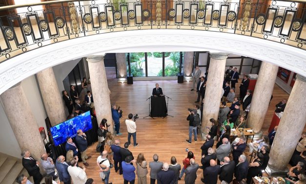 DESA y EDELAP inauguraron la renovación del edificio Eduardo Wilde en La Plata