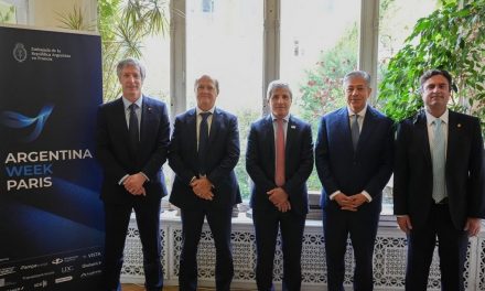 Argentina Week París: Pluspetrol anunció inversión de u$s12.400 millones en Vaca Muerta